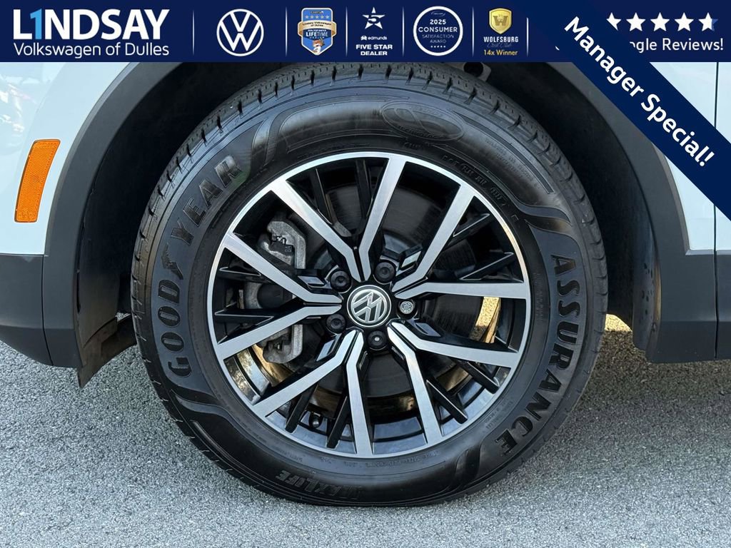 Used 2021 Volkswagen Tiguan SE w/ 3rd Row Seat Package image 7