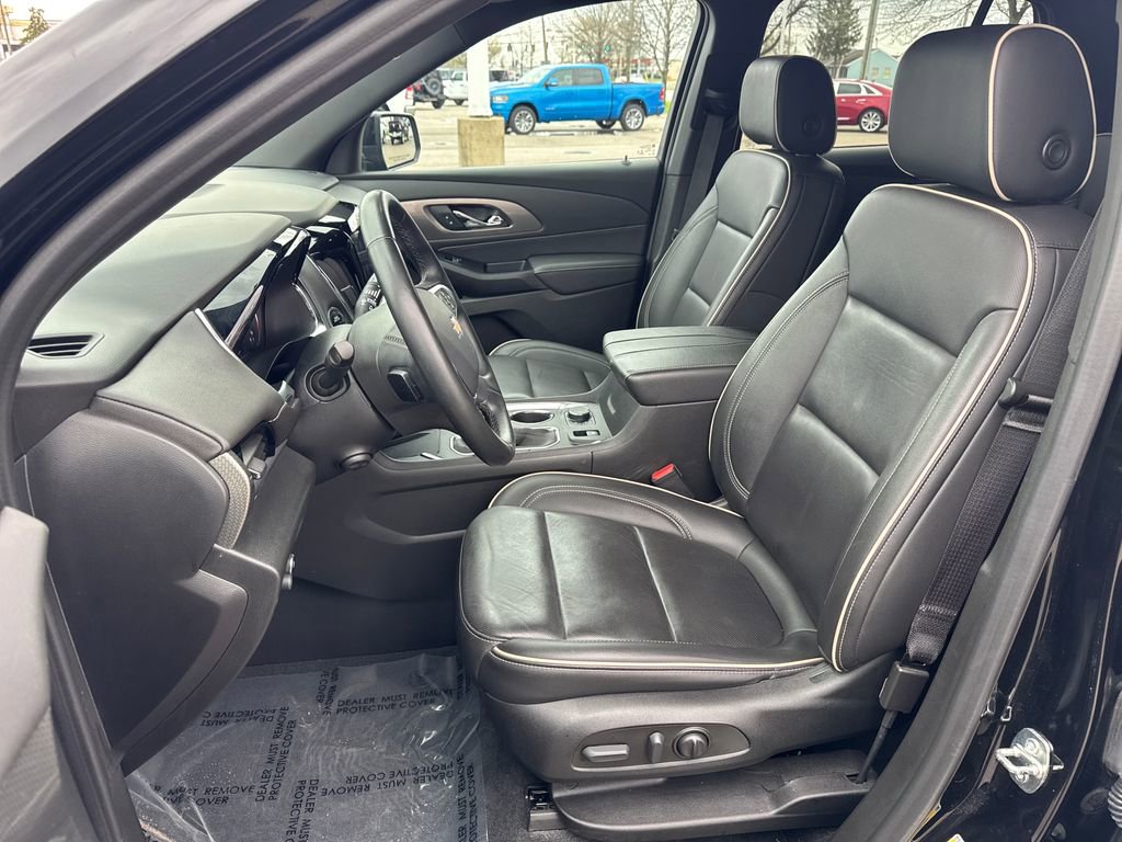 Used 2023 Chevrolet Traverse Premier w/ LPO, Floor Liner Package image 9