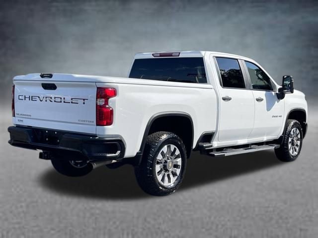 Used 2024 Chevrolet Silverado 2500 Custom w/ Custom Value Package image 3