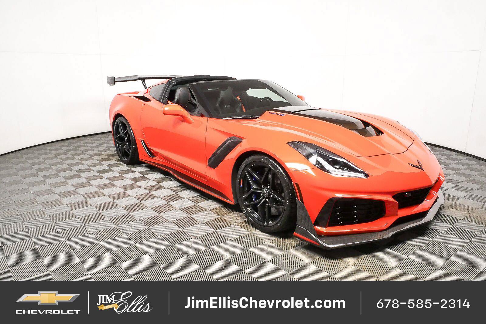 Used 2019 Chevrolet Corvette ZR1 RWD image 2