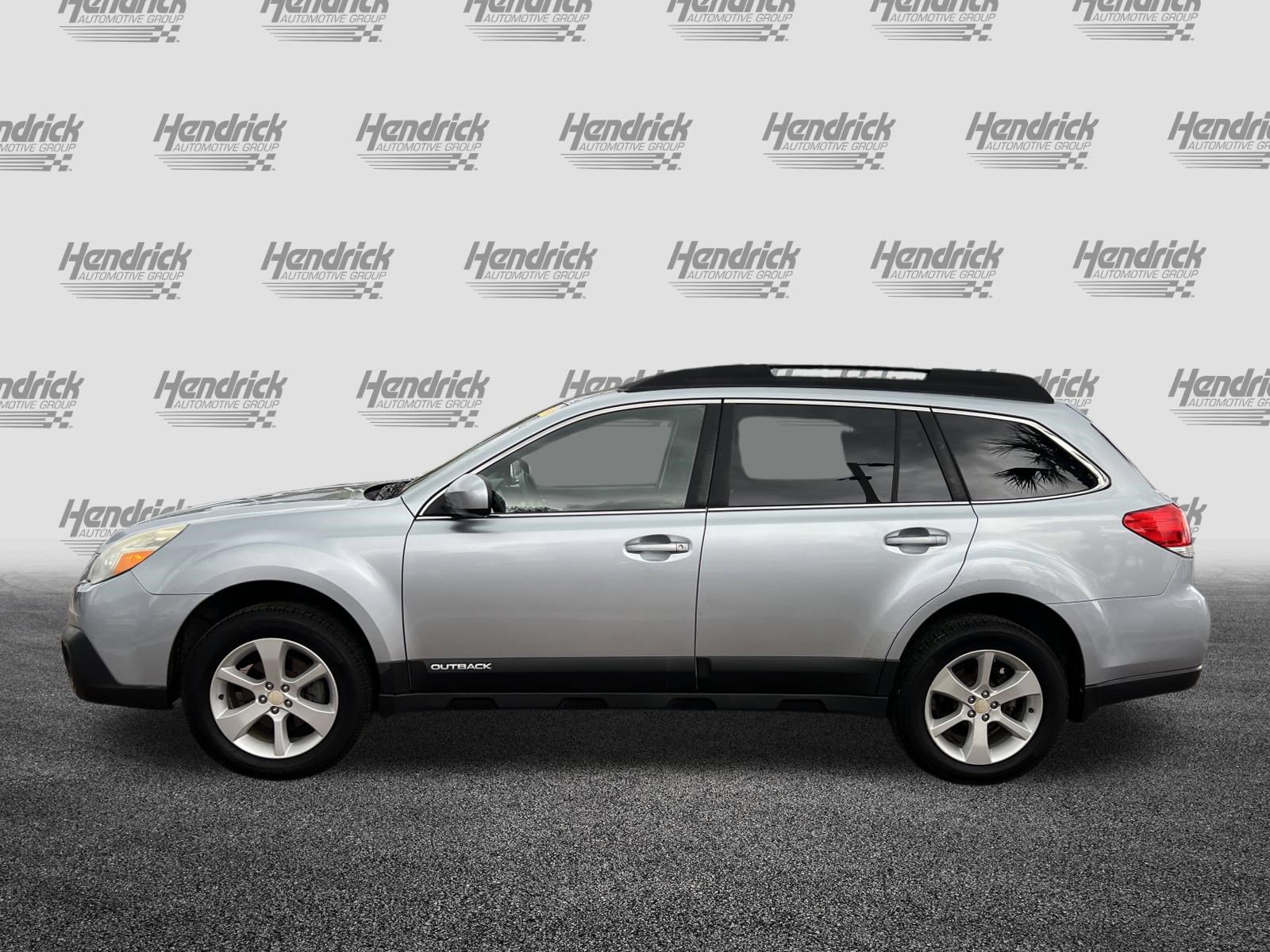 Used 2014 Subaru Outback 2.5i Premium AWD/4WD image 7