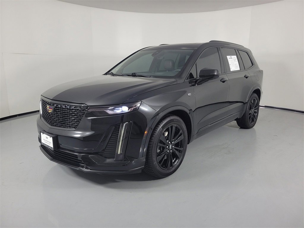 Used 2021 Cadillac XT6 Premium Luxury image 2