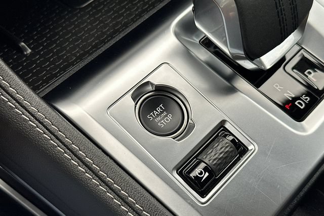 Certified 2026 Jaguar F-PACE R-Dynamic S AWD/4WD image 22