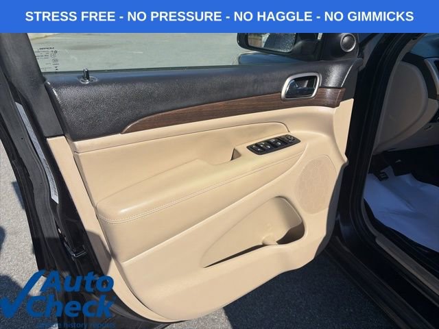 Used 2014 Jeep Grand Cherokee Laredo w/ Quick Order Package 23E AWD/4WD image 6