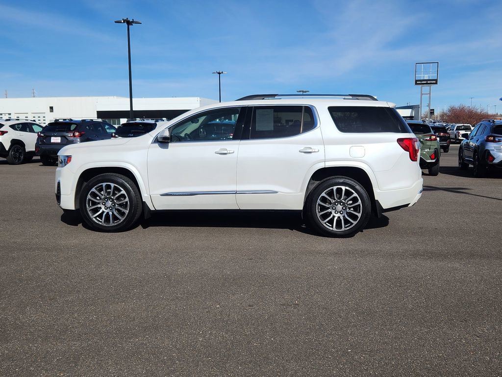 Certified 2022 GMC Acadia Denali w/ Denali Ultimate Package image 2