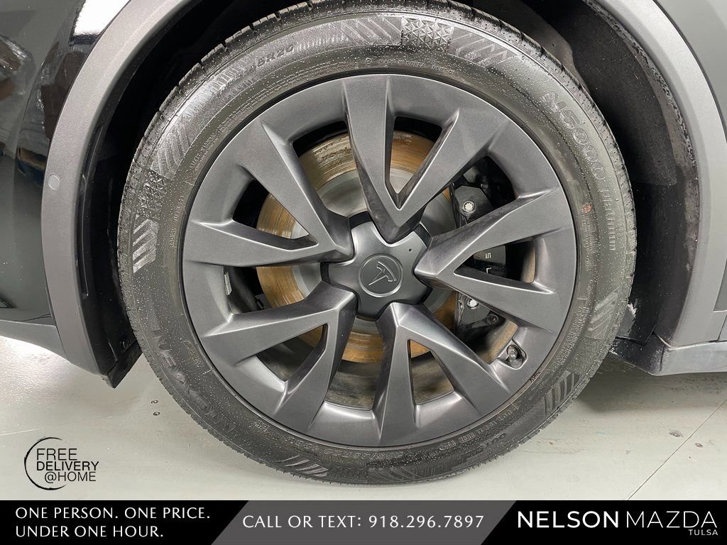 Used 2023 Tesla Model X Plaid image 11