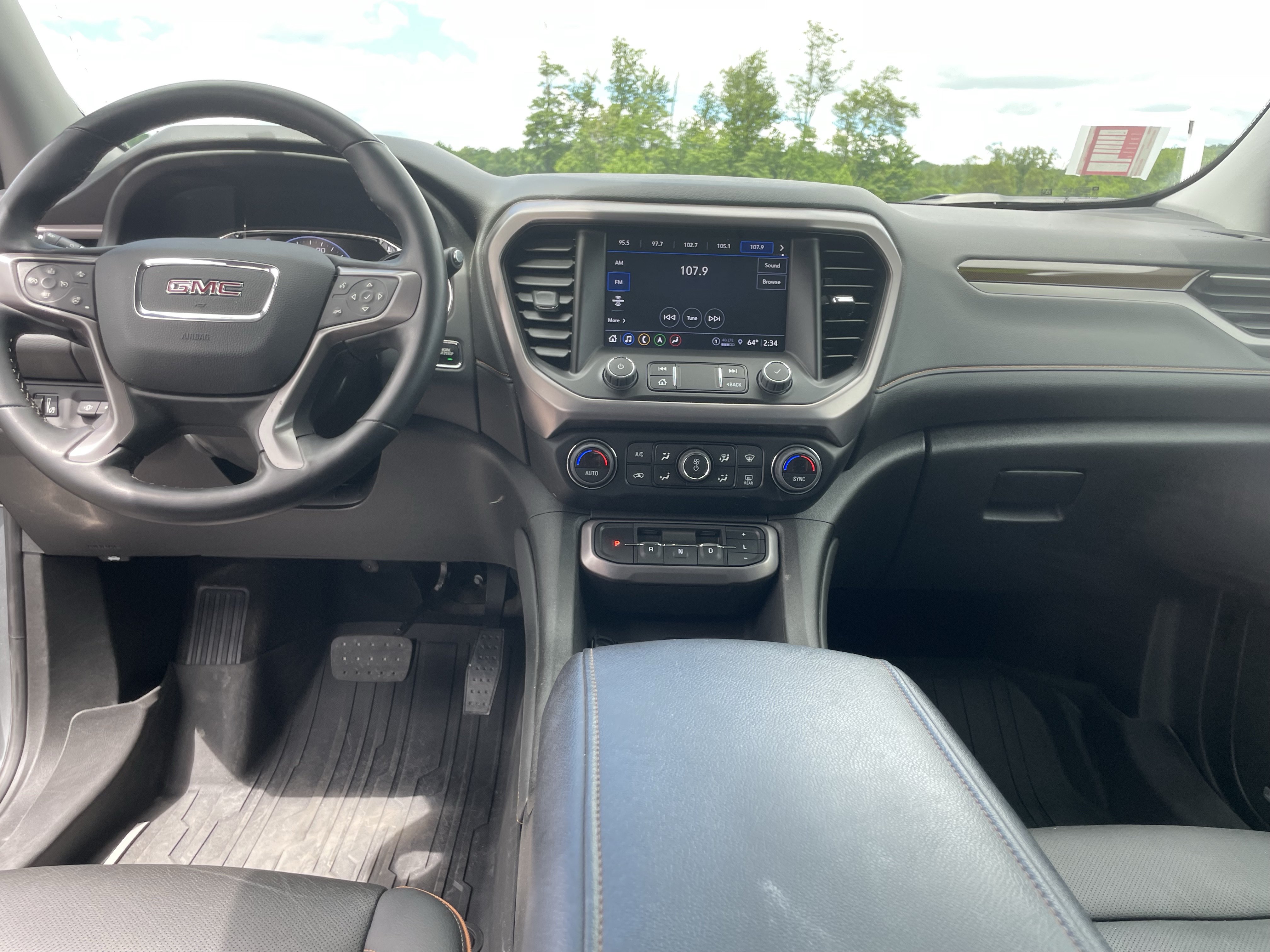 Used 2023 GMC Acadia AT4 w/ Technology Package AWD/4WD image 15