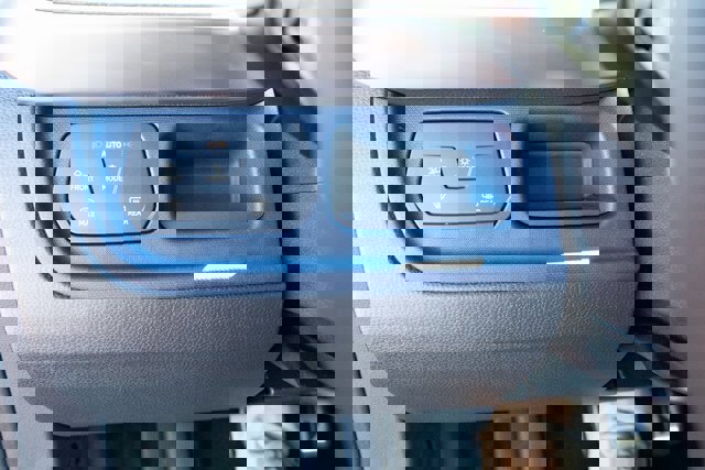 New 2025 Volkswagen ID. Buzz Pro S image 24