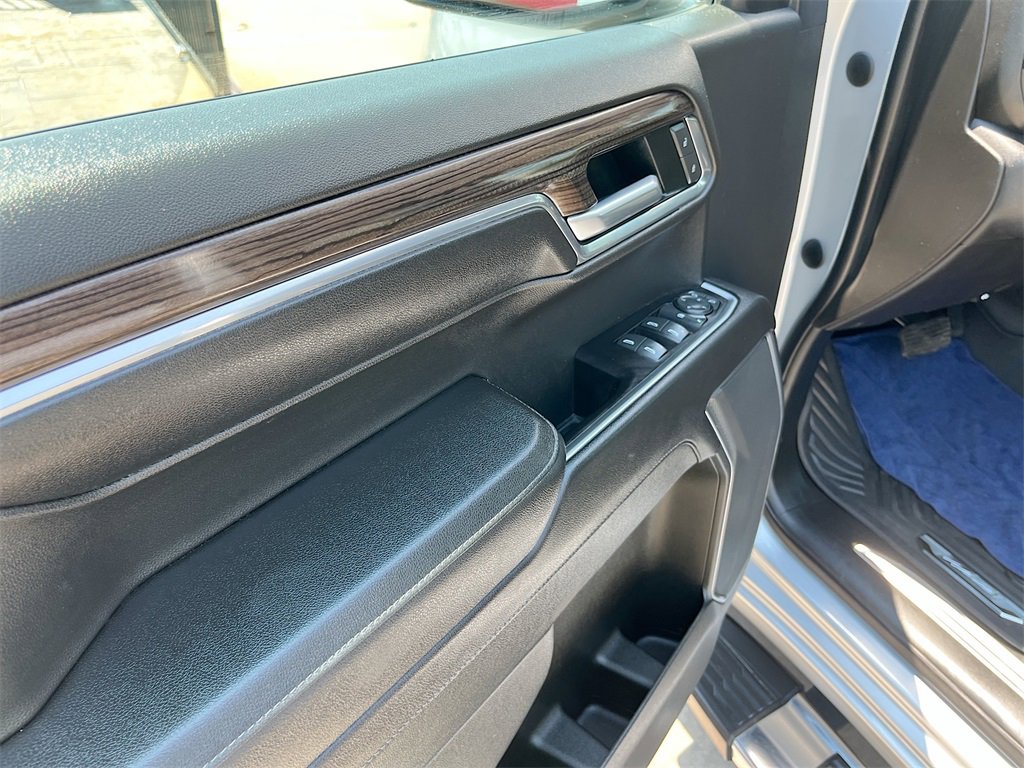 Used 2022 Chevrolet Silverado 1500 RST image 17