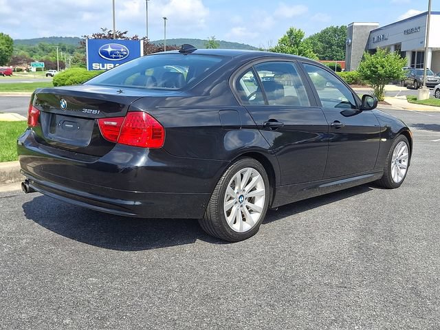 Used 2011 BMW 328i Sedan RWD image 6