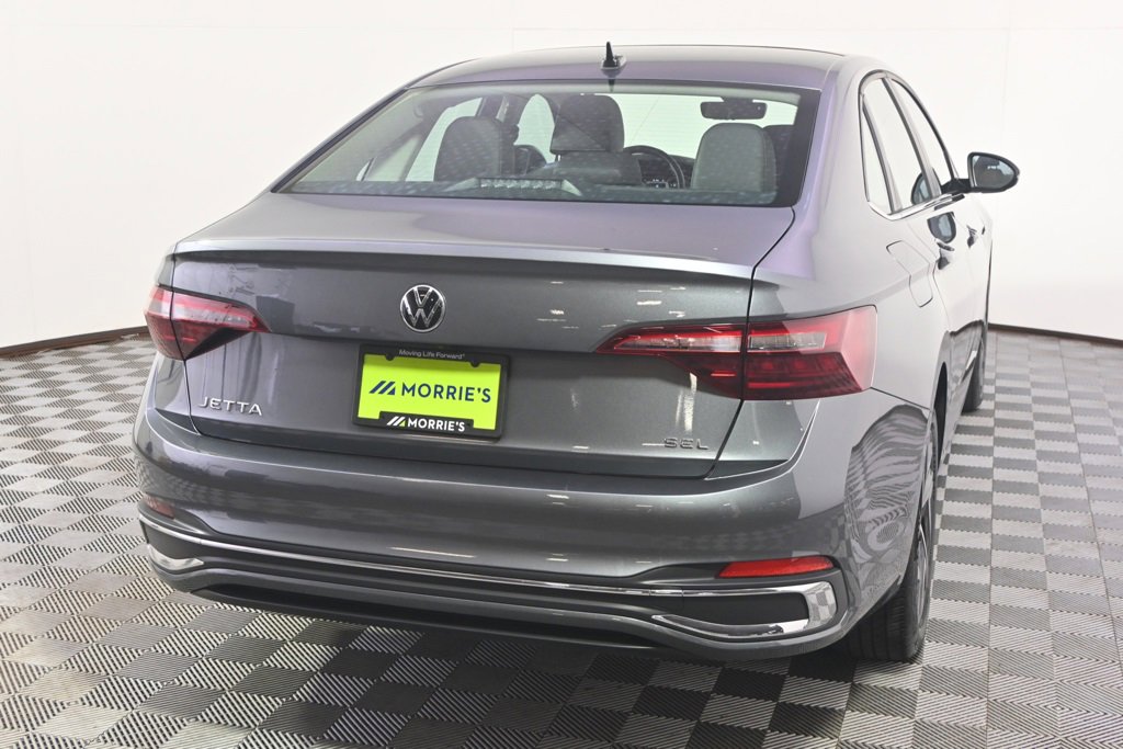 Used 2024 Volkswagen Jetta SEL image 6