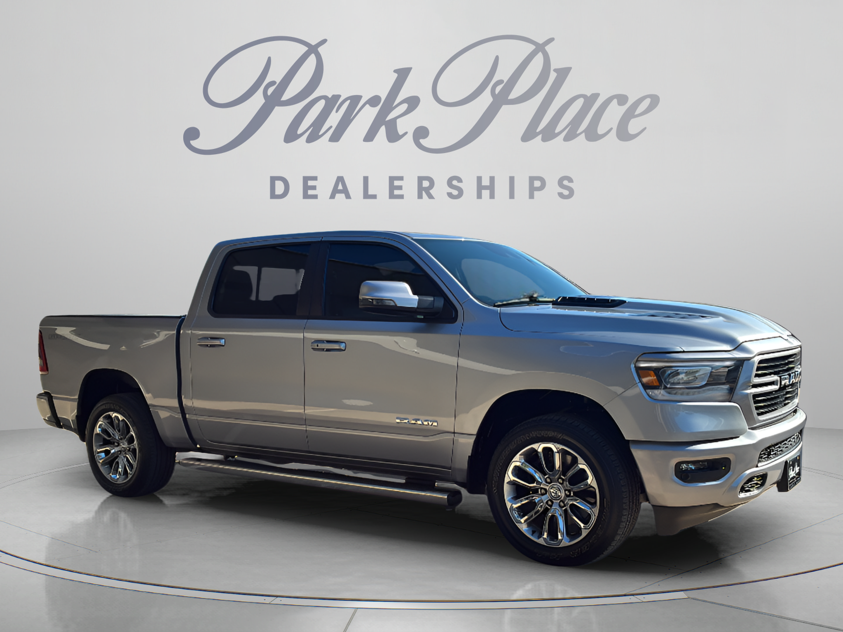 Used 2023 RAM 1500 Laramie AWD/4WD image 7