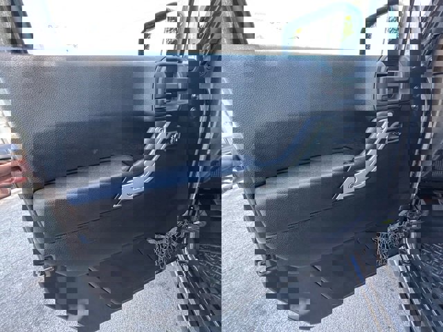 Used 2017 Jeep Wrangler Unlimited Rubicon w/ Connectivity Group image 28