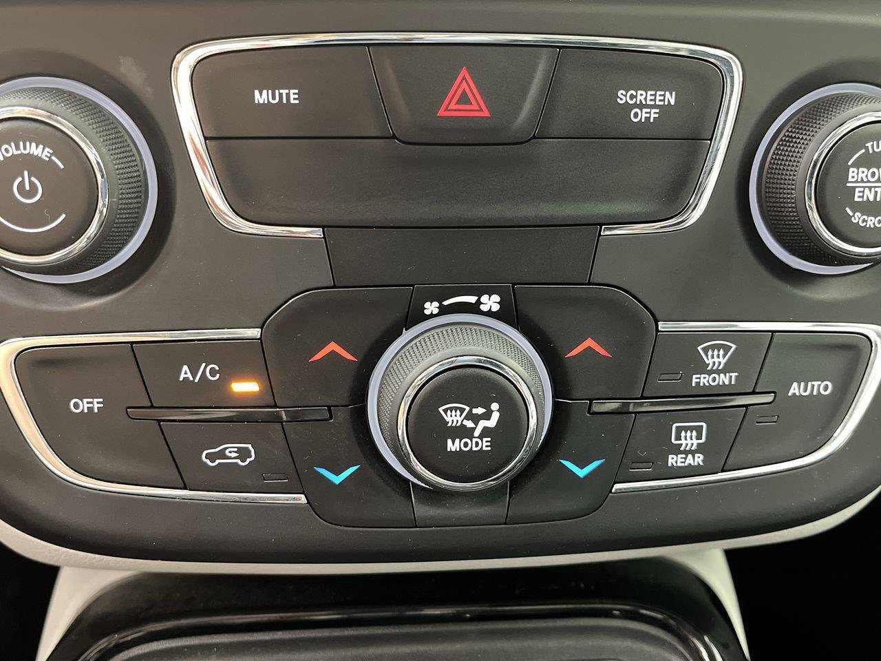 Used 2018 Jeep Compass Limited AWD/4WD image 20