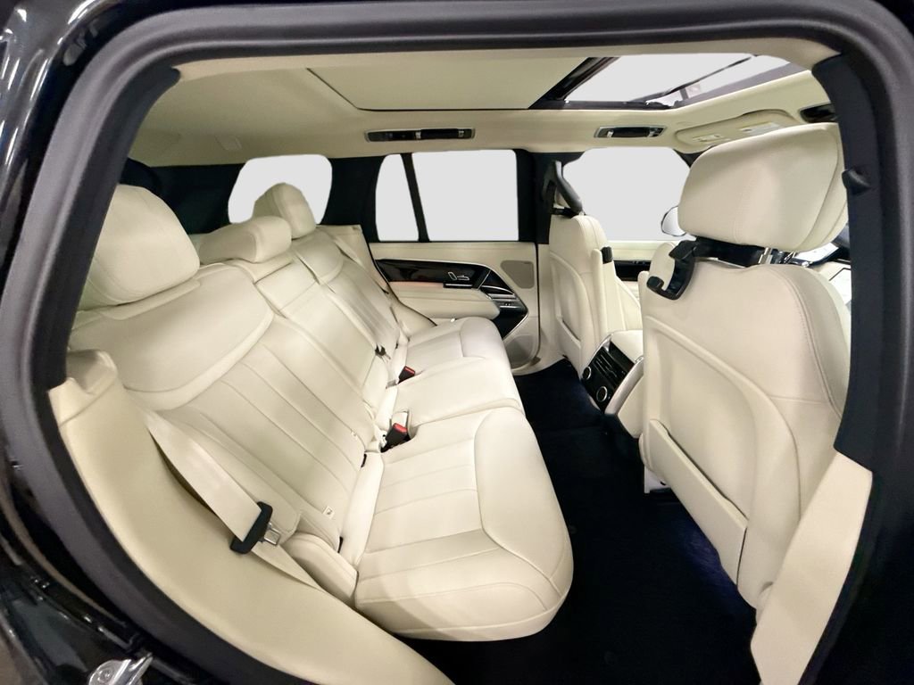 New 2026 Land Rover Range Rover SE image 21