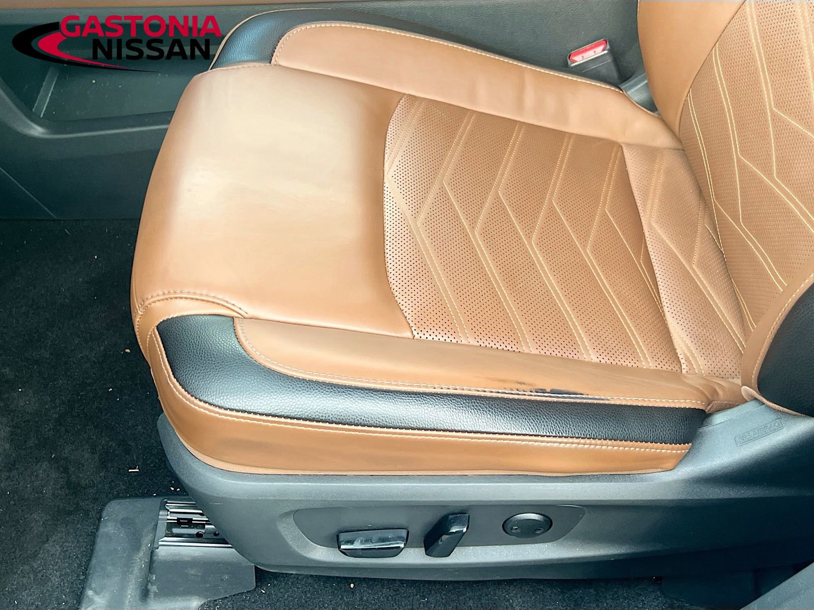 Used 2024 Nissan Pathfinder Platinum w/ Cargo Package image 26