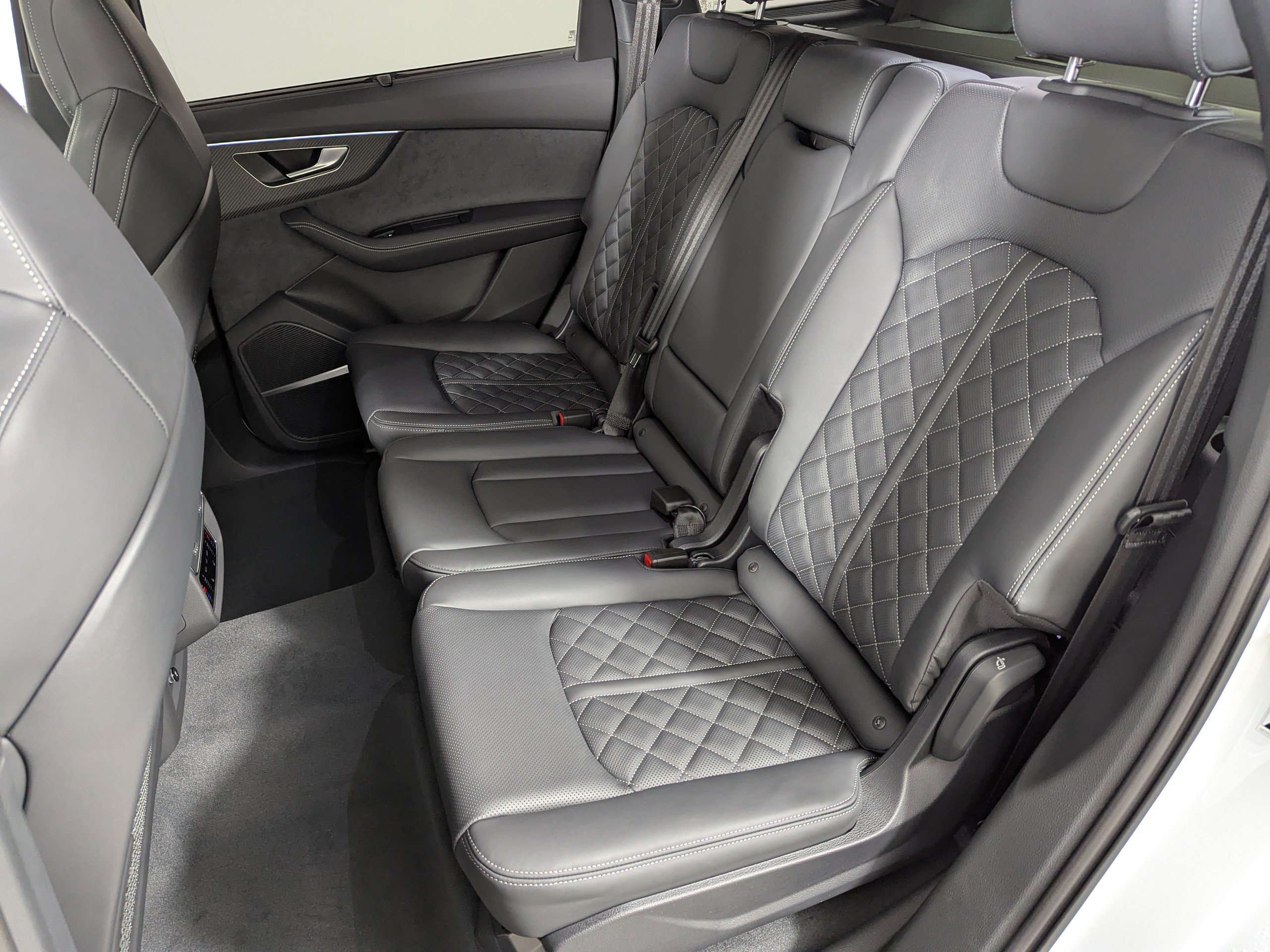 New 2026 Audi SQ7 Premium Plus AWD/4WD image 30