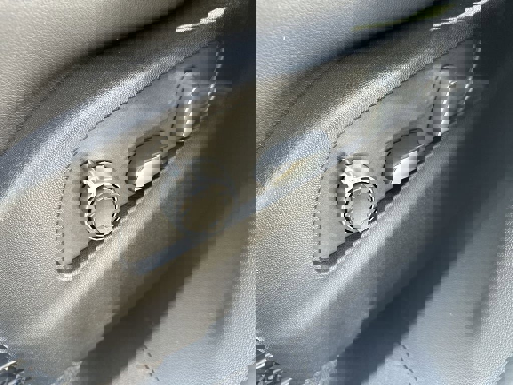 Used 2019 Cadillac XT4 Sport w/ Cold Weather Package image 12