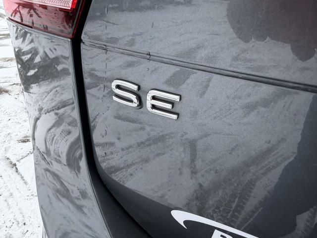 Used 2023 Volkswagen Tiguan SE image 26