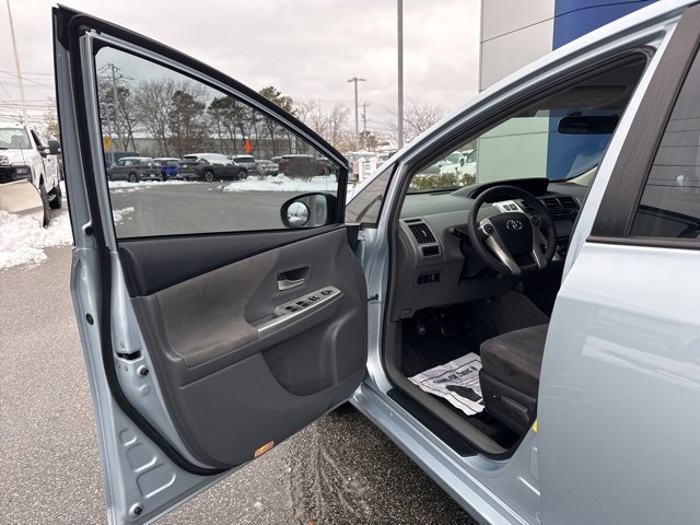 Used 2013 Toyota Prius V Three image 11