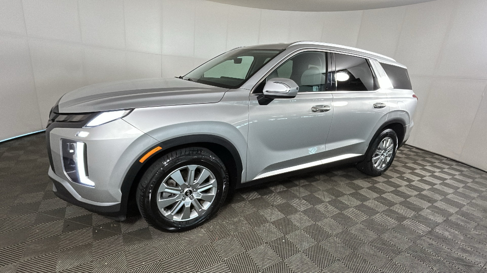 Used 2024 Hyundai Palisade SEL FWD image 7