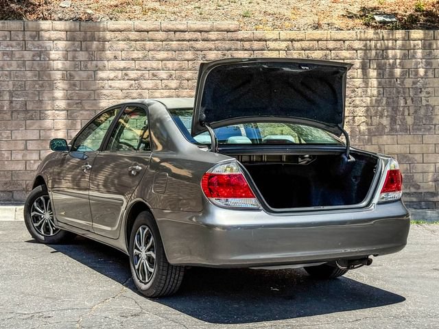 Used 2006 Toyota Camry LE FWD image 20