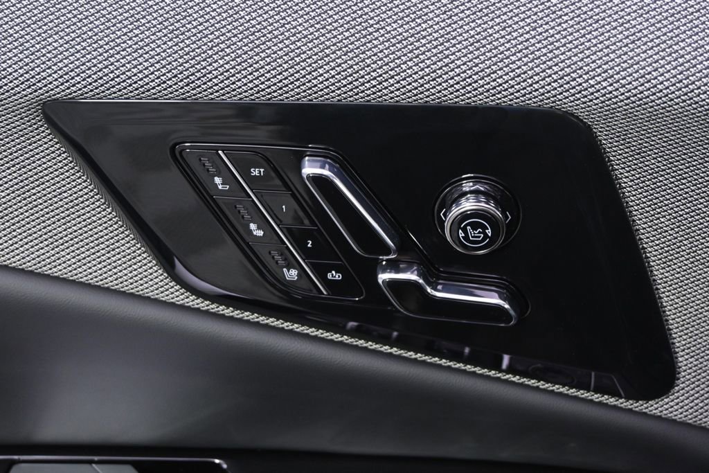 New 2026 Cadillac Optiq Luxury 2 w/ LPO, Floor Liner Package AWD/4WD image 14