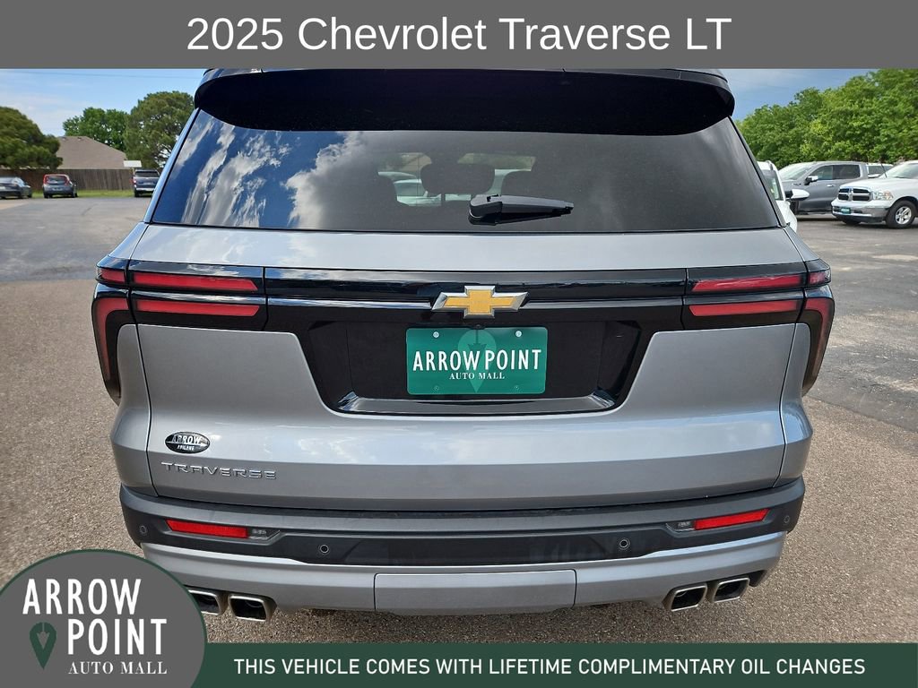 Used 2025 Chevrolet Traverse LT FWD image 10