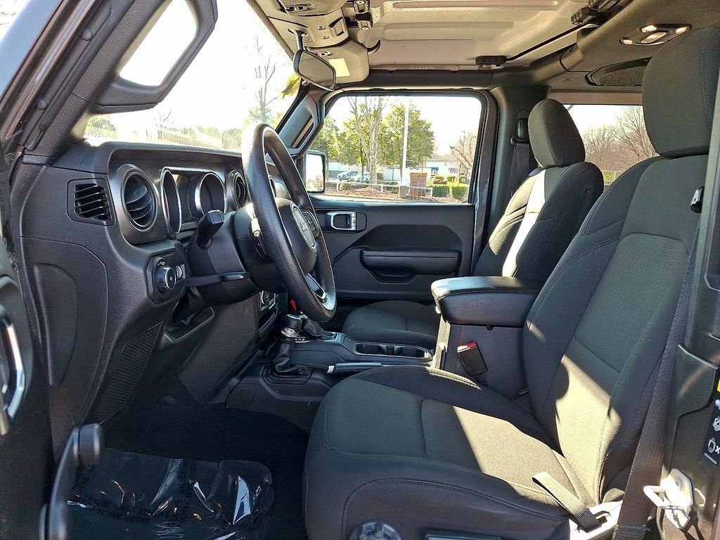 Used 2023 Jeep Wrangler Sport image 13