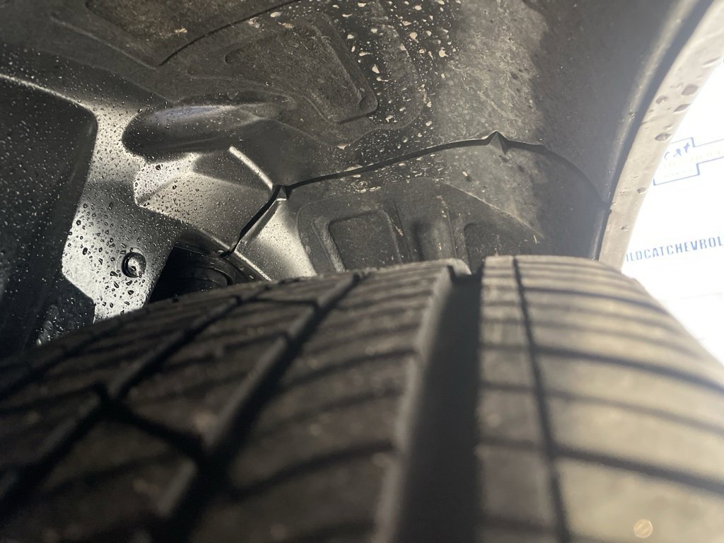 Used 2017 Chrysler 300 C image 18