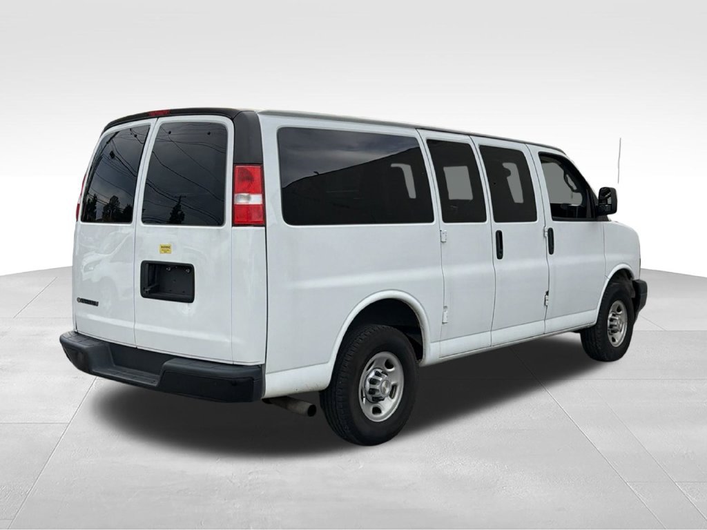 Used 2022 Chevrolet Express 2500 LS RWD image 7