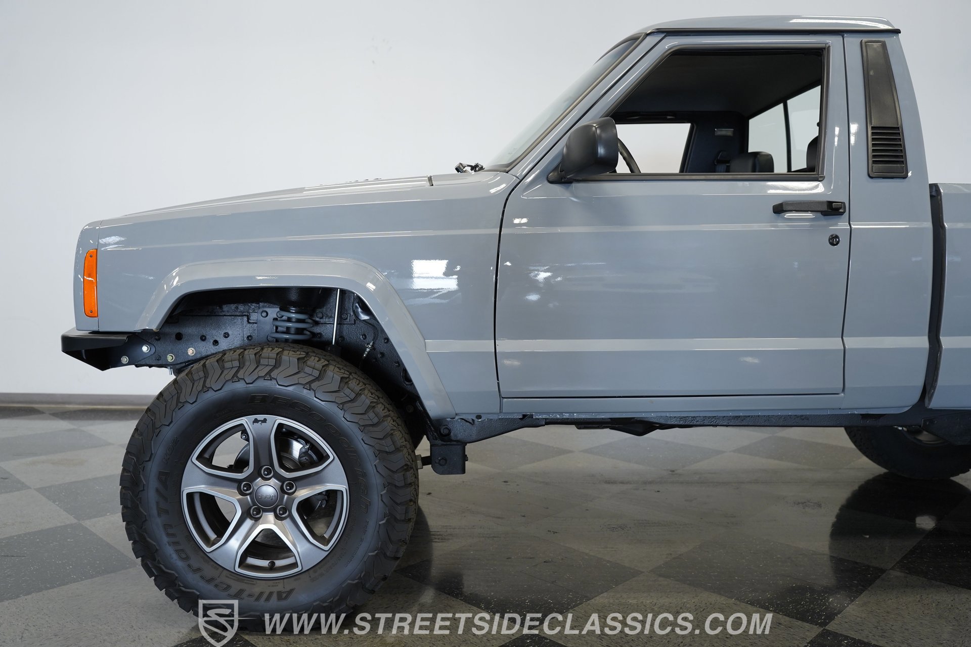 Used 1990 Jeep Comanche Pioneer image 23