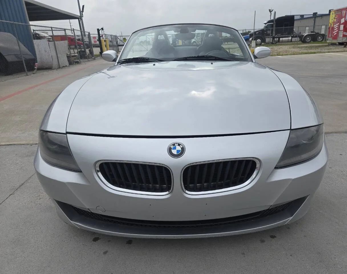 Used 2007 BMW Z4 3.0i image 2