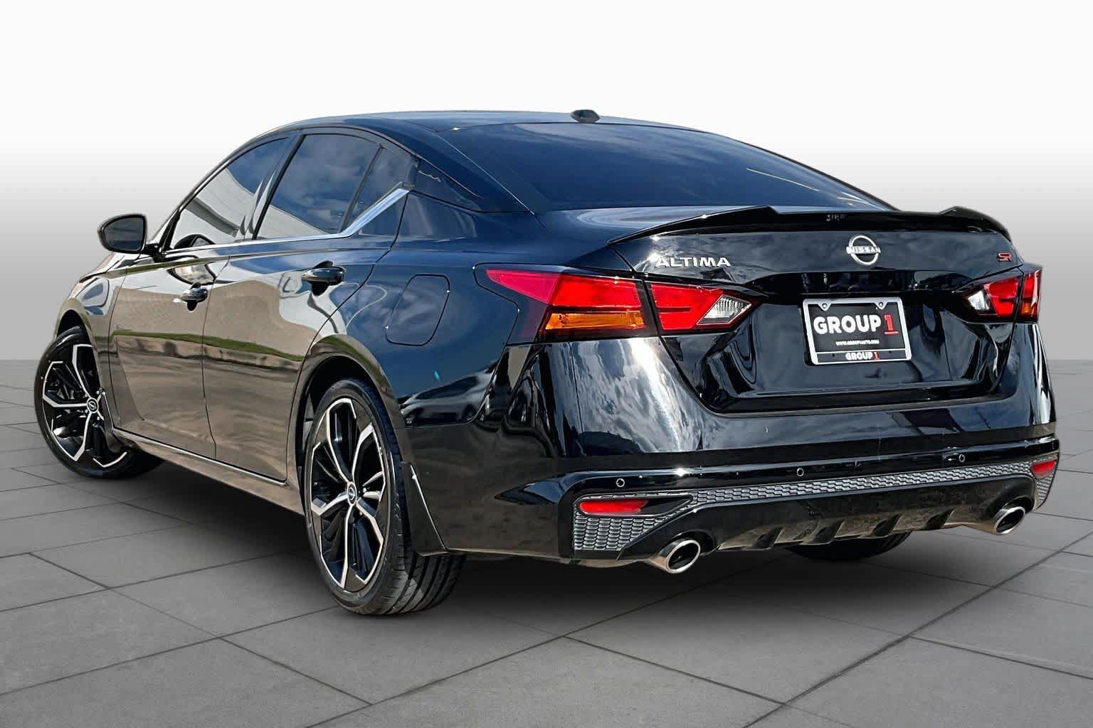Certified 2024 Nissan Altima 2.5 SR w/ SR Premium Package FWD image 12