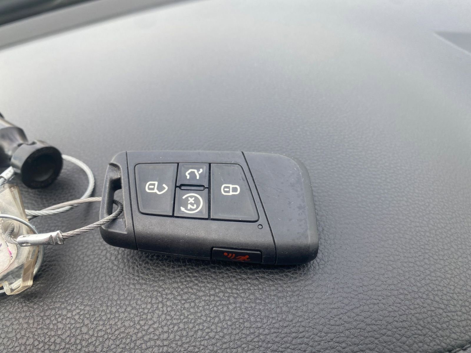 Used 2025 Volkswagen Jetta SE image 22