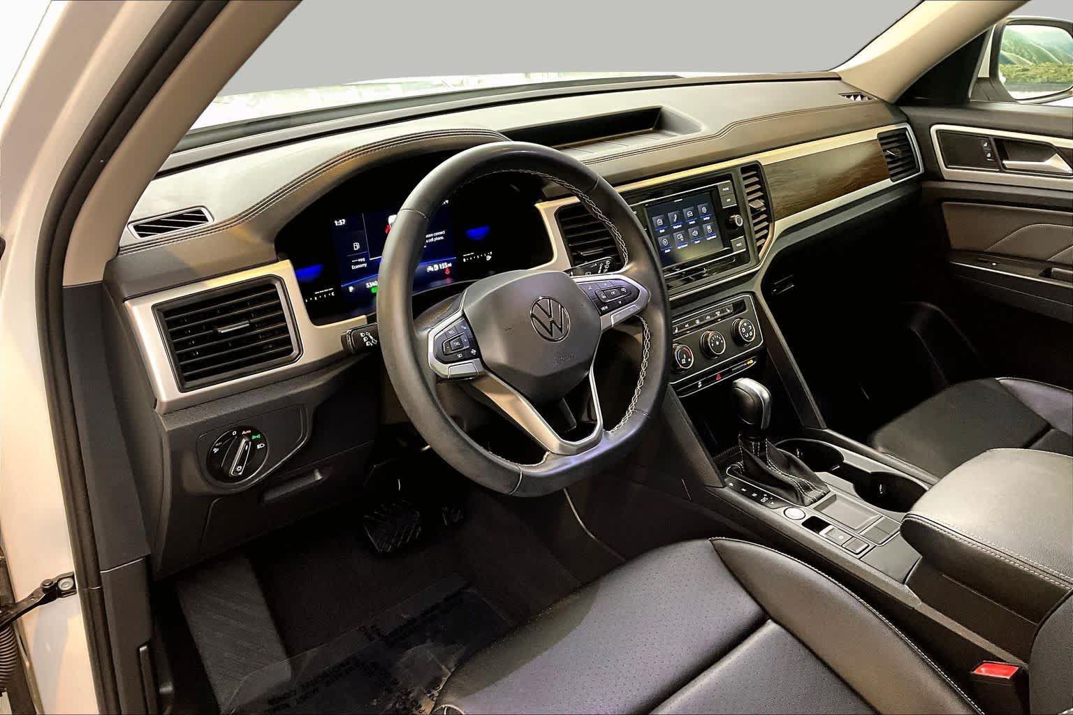 Used 2022 Volkswagen Atlas SE FWD image 17