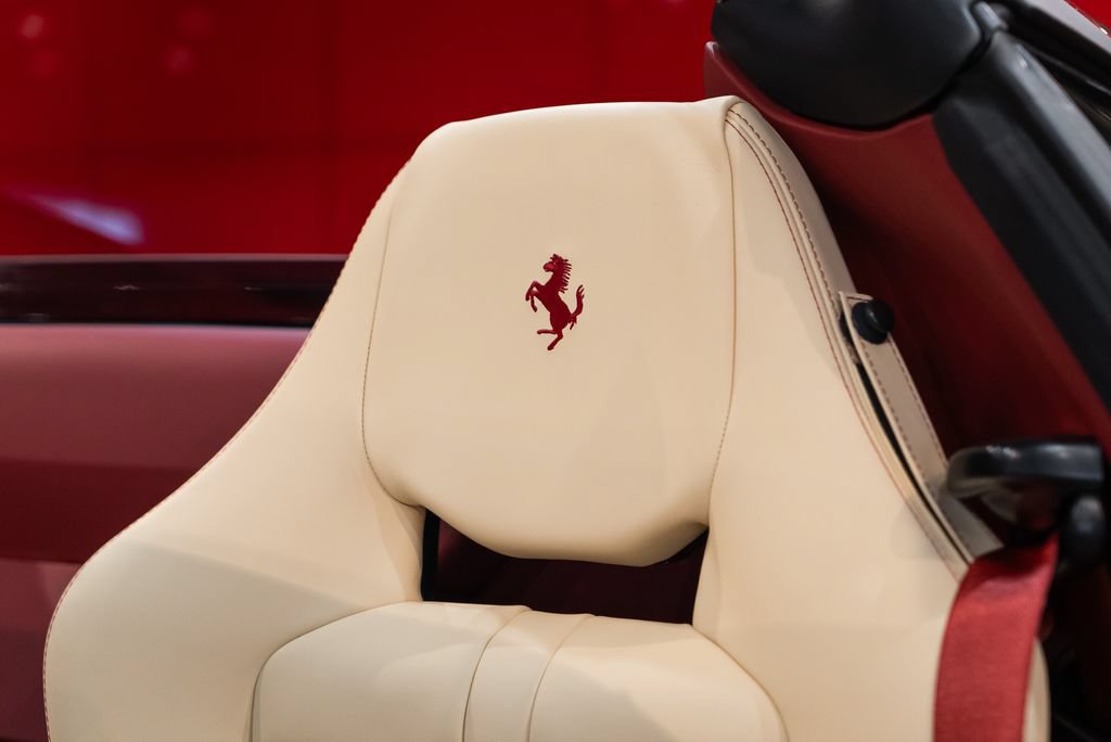 Certified 2022 Ferrari 812 GTS RWD image 6