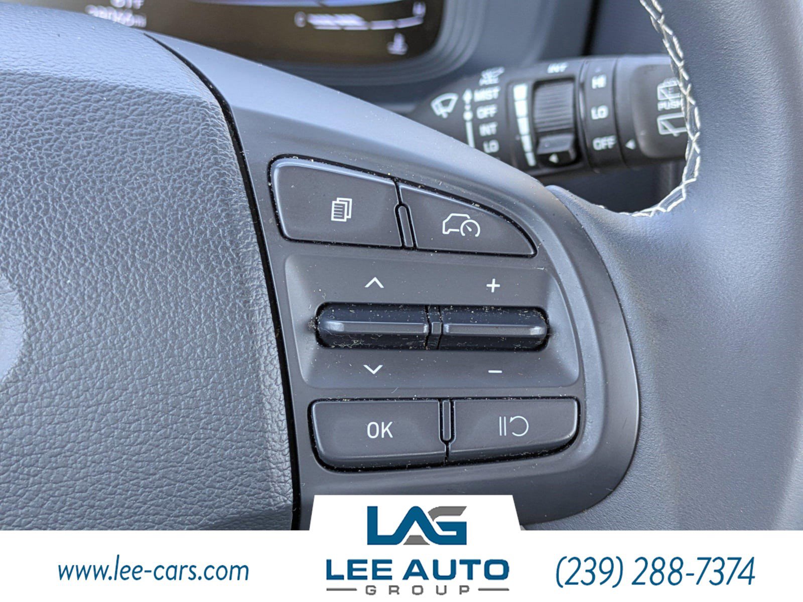 Used 2024 Hyundai Venue Limited image 19