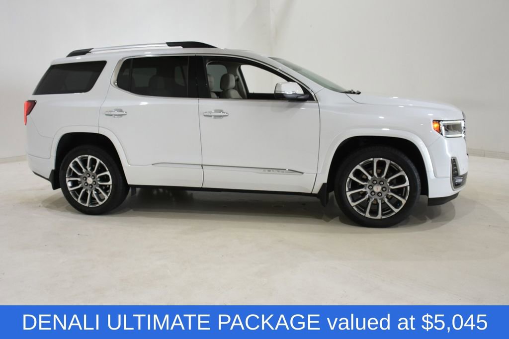 Used 2023 GMC Acadia Denali w/ Denali Ultimate Package AWD/4WD image 3