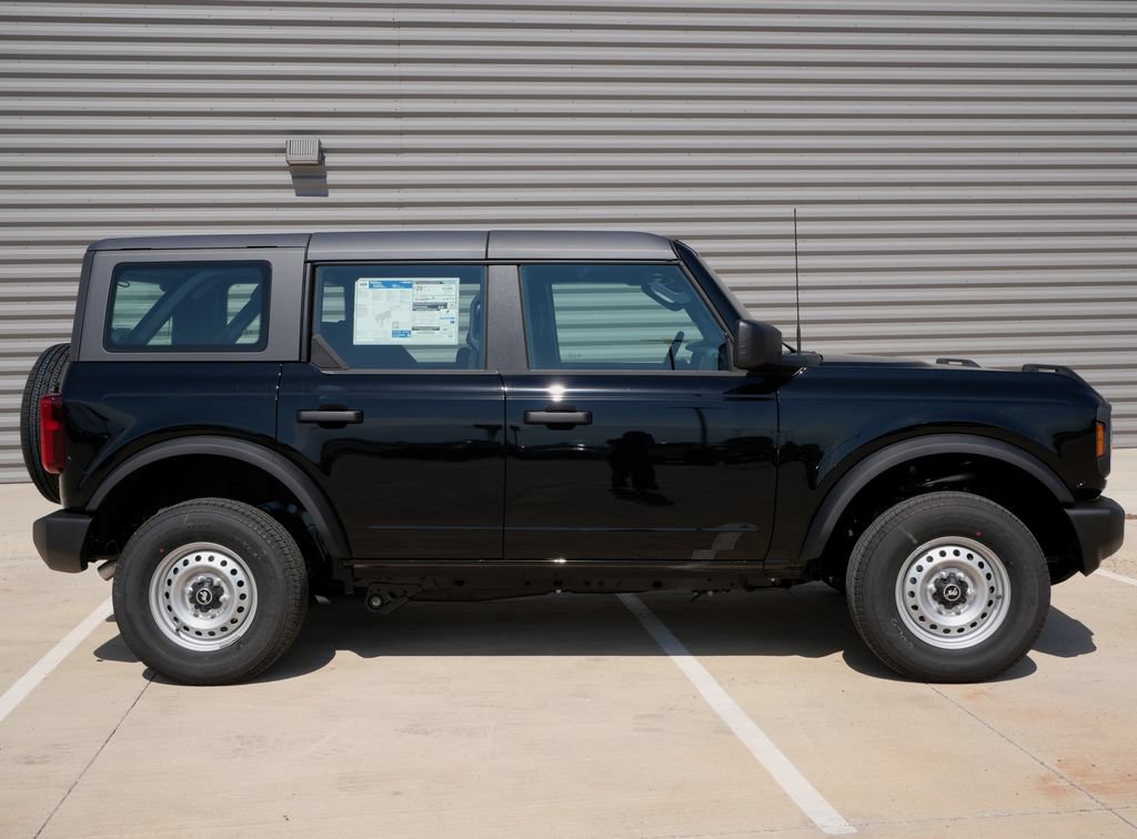 New 2026 Ford Bronco 4-Door AWD/4WD image 2