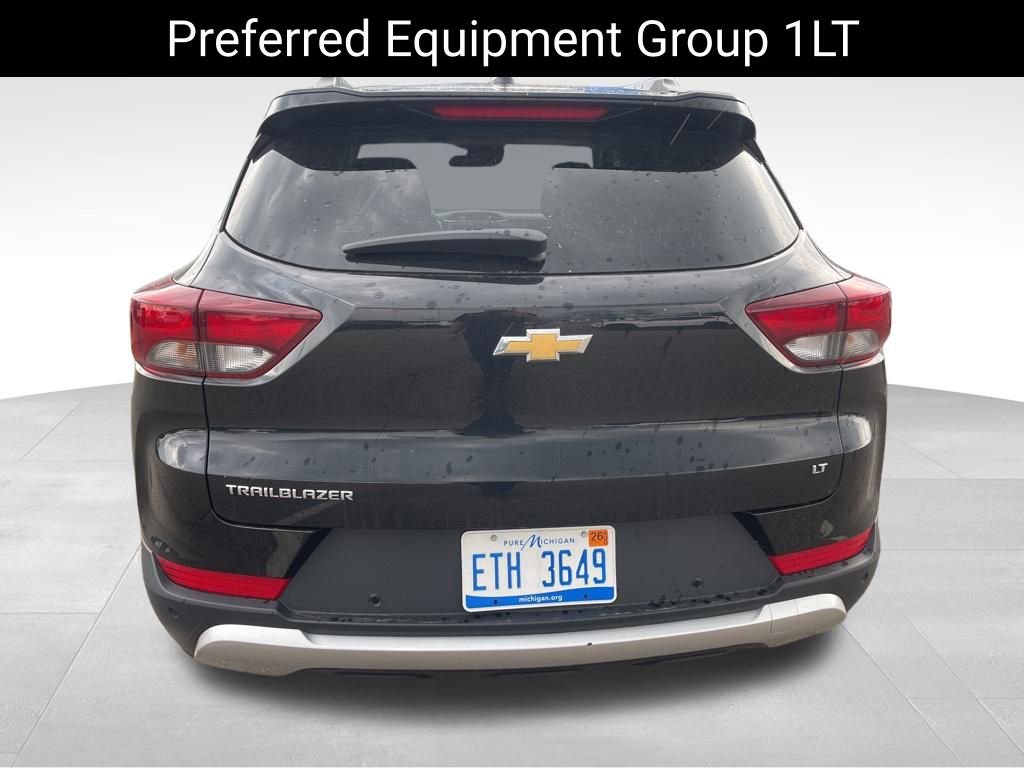Used 2021 Chevrolet TrailBlazer LT w/ Sun and Liftgate Package FWD image 7