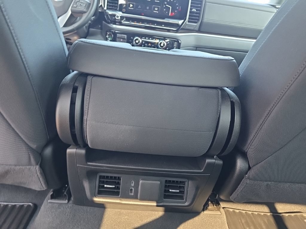 Used 2025 GMC Sierra 1500 SLE w/ Preferred Package AWD/4WD image 15