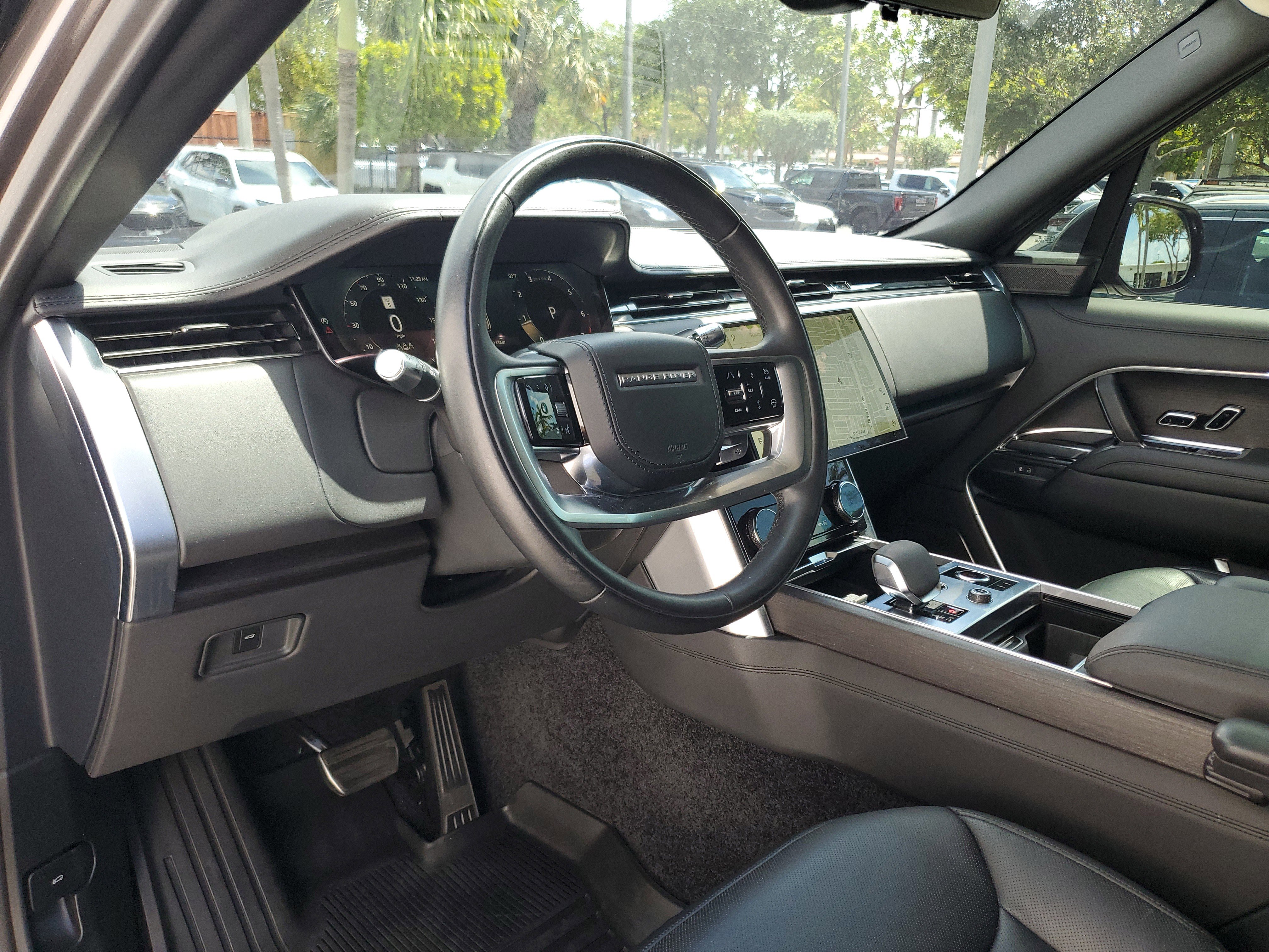 Used 2022 Land Rover Range Rover Long Wheelbase First Edition AWD/4WD image 24