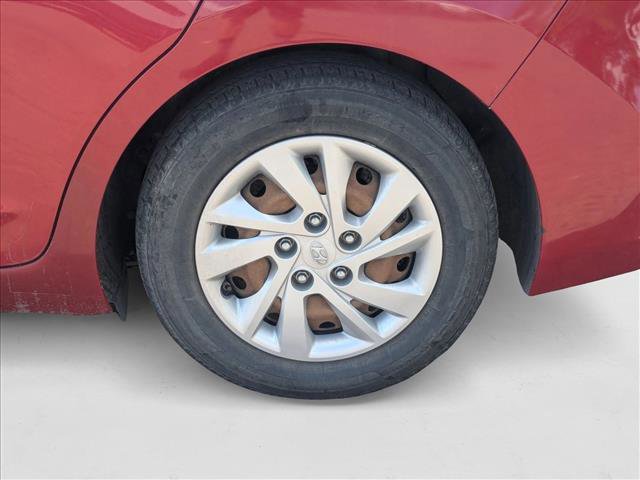 Used 2017 Hyundai Elantra SE image 9