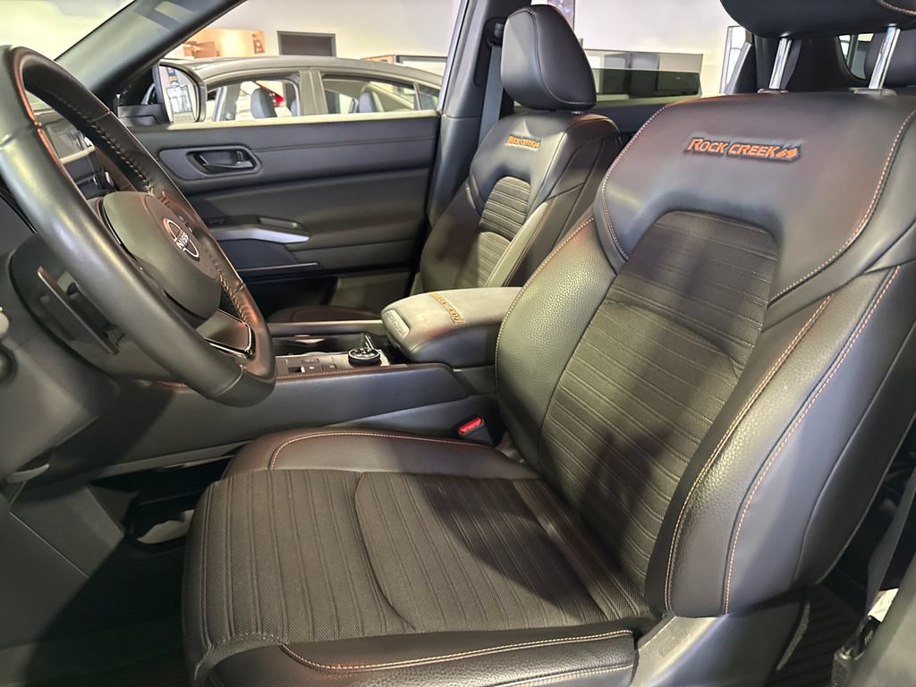 Used 2024 Nissan Pathfinder Rock Creek AWD/4WD image 15