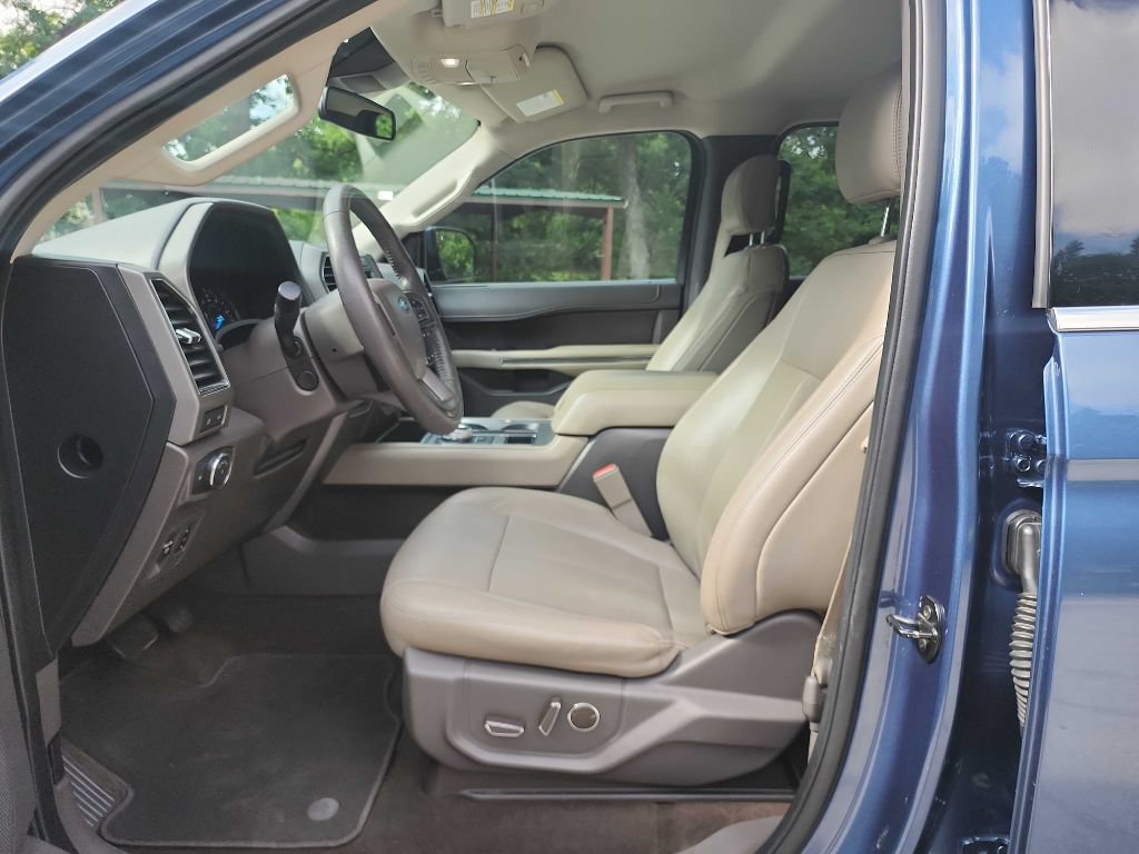 Used 2019 Ford Expedition XLT w/ Equipment Group 202A RWD image 17