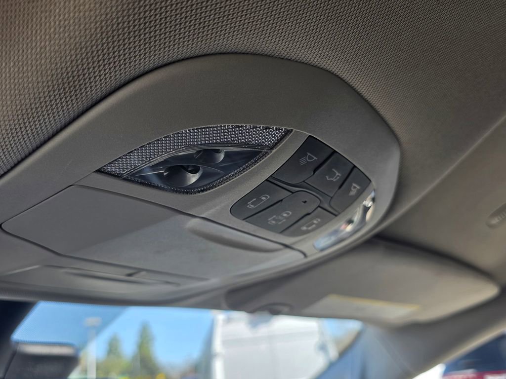 Certified 2023 Chrysler Pacifica Touring-L image 32