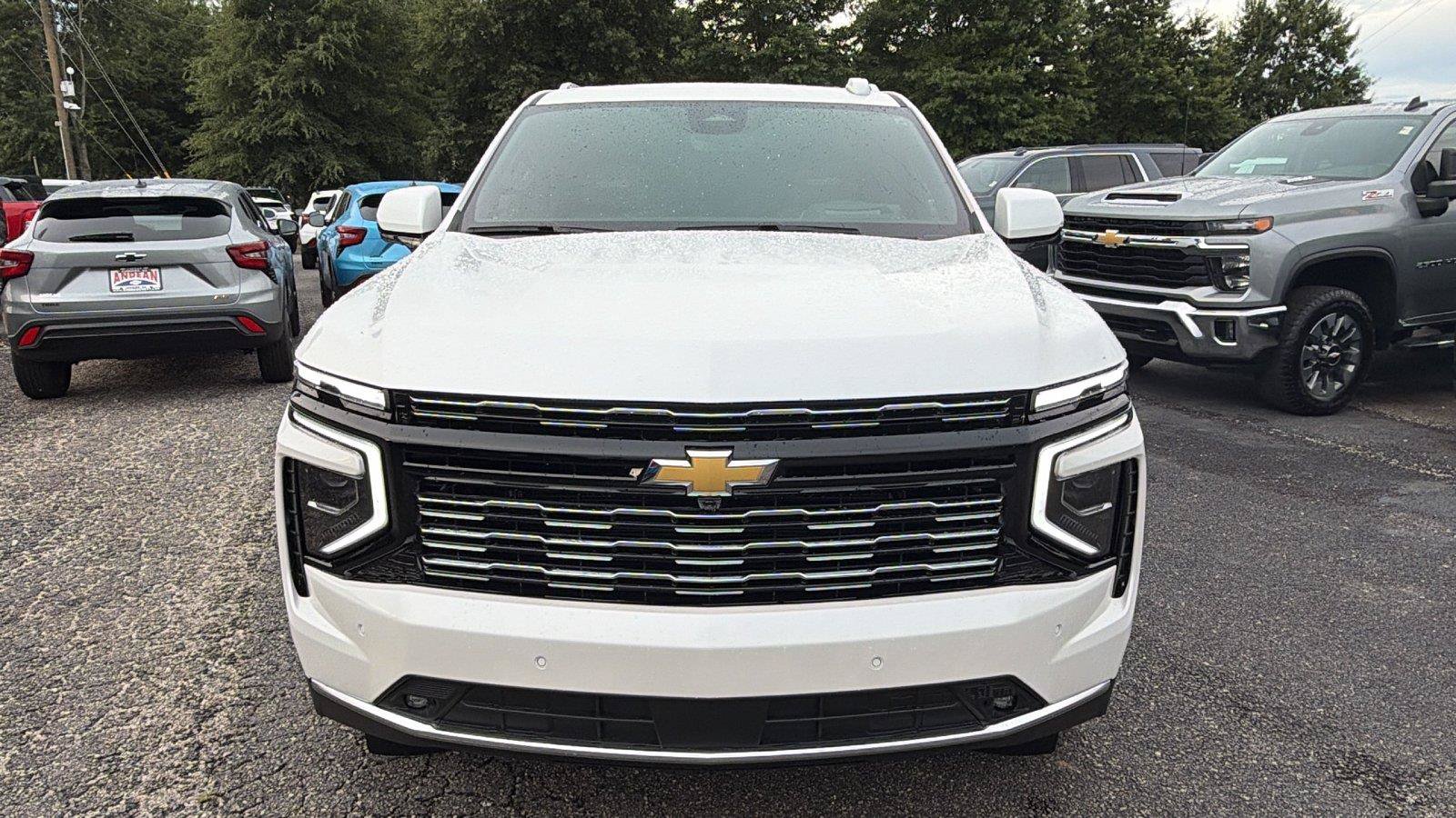 Used 2025 Chevrolet Tahoe High Country AWD/4WD image 2