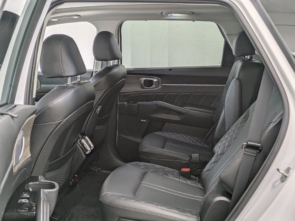 Used 2023 Kia Sorento SX Prestige AWD/4WD image 23