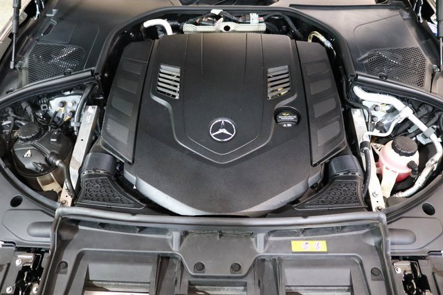 Used 2022 Mercedes-Benz S 580 4MATIC Sedan w/ Rear Seat Package image 33